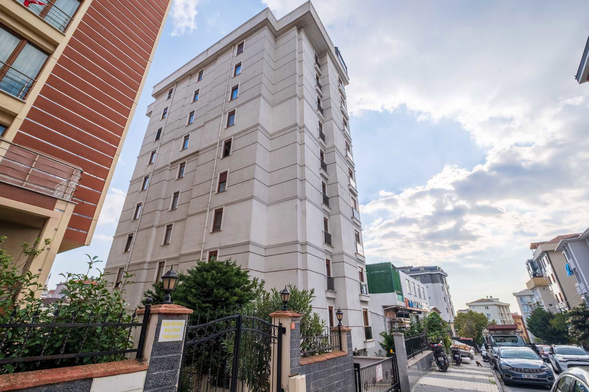 MALTEPE’DE ADALAR VE DENİZ MANZARALI TERASLI DUBLEKS 4+2 SATILIK