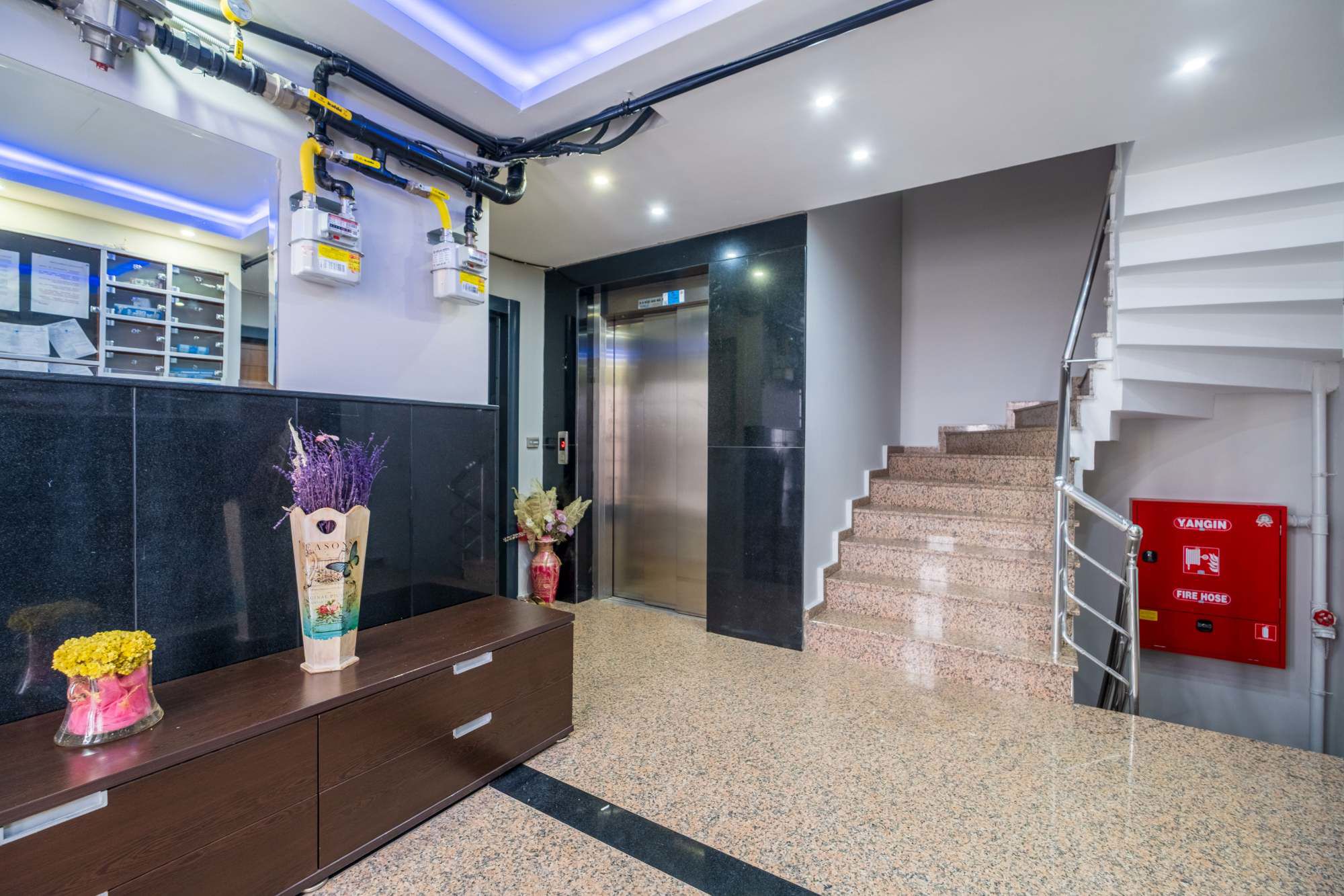 MALTEPE’DE ADALAR VE DENİZ MANZARALI TERASLI DUBLEKS 4+2 SATILIK