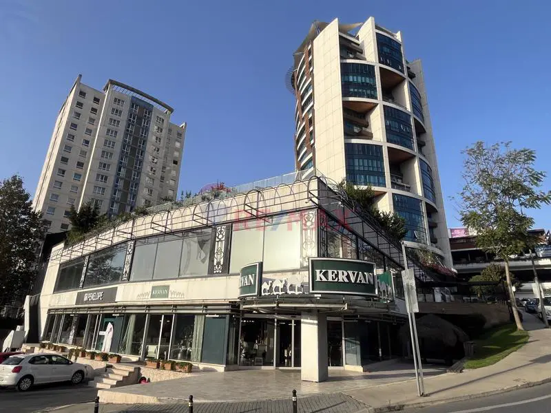 BATI ATAŞEHIR'IN KALBINDE 3.080 M2 KIRALIK MAĞAZA/SHOWROOM