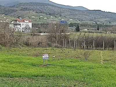 REMAX FREKANSTAN PAMUKOVA MERKEZDE 900 M2 ARSA