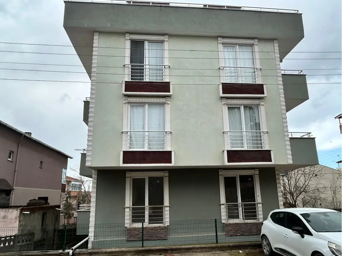 DERİNCE FATİH SULTANDA SATILIK 5+1 BAHÇE DUBLEX DAİRE