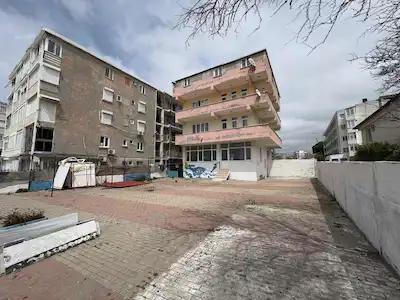 BÜYÜKÇEKMECE KUMBURGAZ DENİZ KENARI SATILIK KOMPLE BİNA