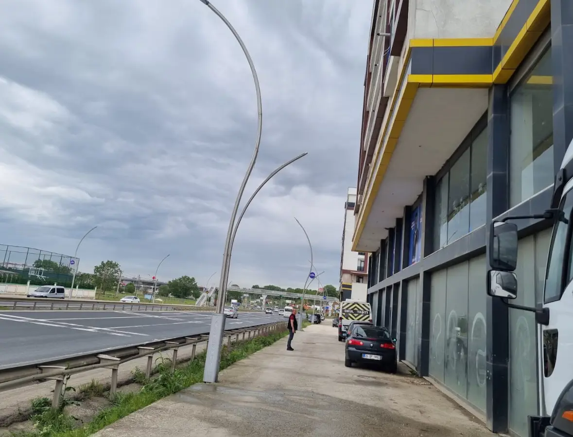 ÇERKEZKÖY KIZILPINAR ANAYOLA CEPHE 300 M2 DÜKKAN