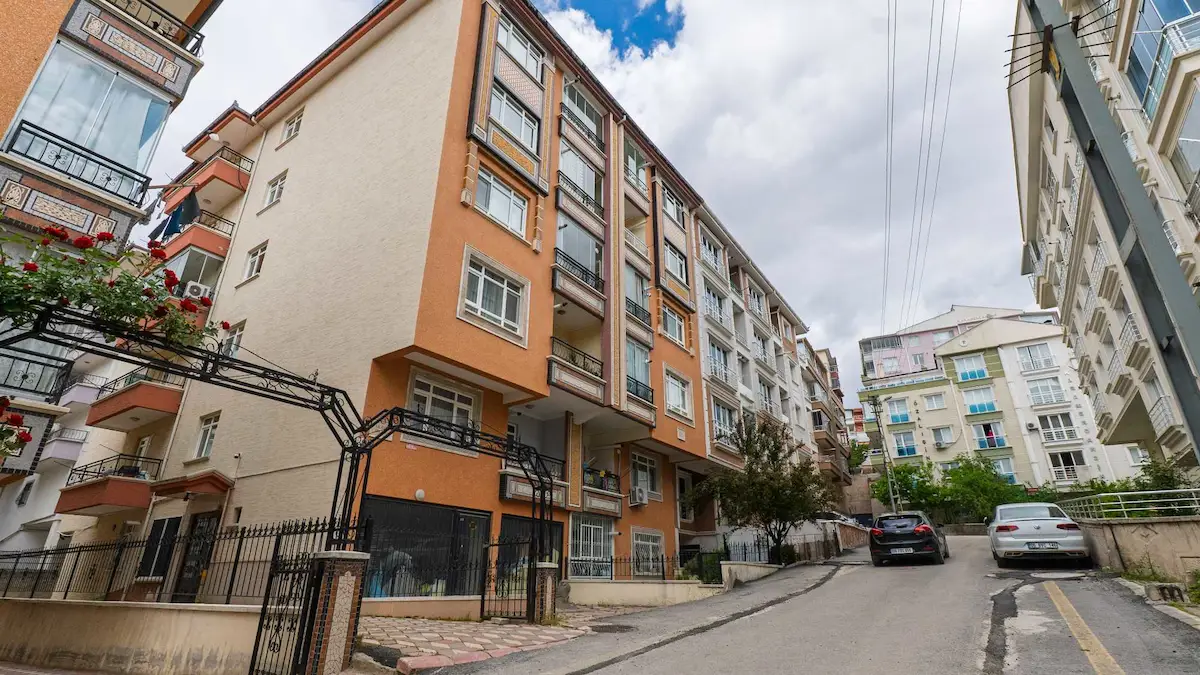 ETIMESGUT İSTASYON MAH. 3+1 ARA KAT 2 BANYOLU BOŞ SATILIK DAIRE 3