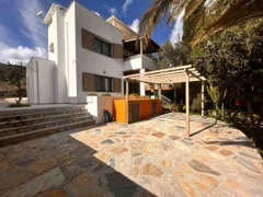 GÖLKÖYDE EŞYALI KIRALIK MÜSTAKIL VILLA