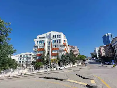 HILAL MAHALLESI ALEXSANDER DUBÇEK CAD. 3.5+1 150M² SATILIK DAIRE