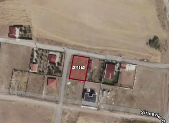 OSMANGAZIDE 600M2 PRESTIJLI KONUMDA KÖŞE VILLA PARSELI