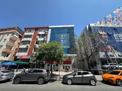 K.BAKKALKÖY EN İŞLEK NOKTASINDA METRO YAKINI PLAZA OFİSİ