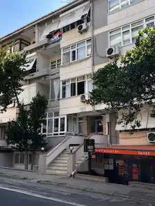 SUADİYE TONOZLU SOKAK’TA | ADA MUTFAKLI | GENİŞ BALKONLU 3+1