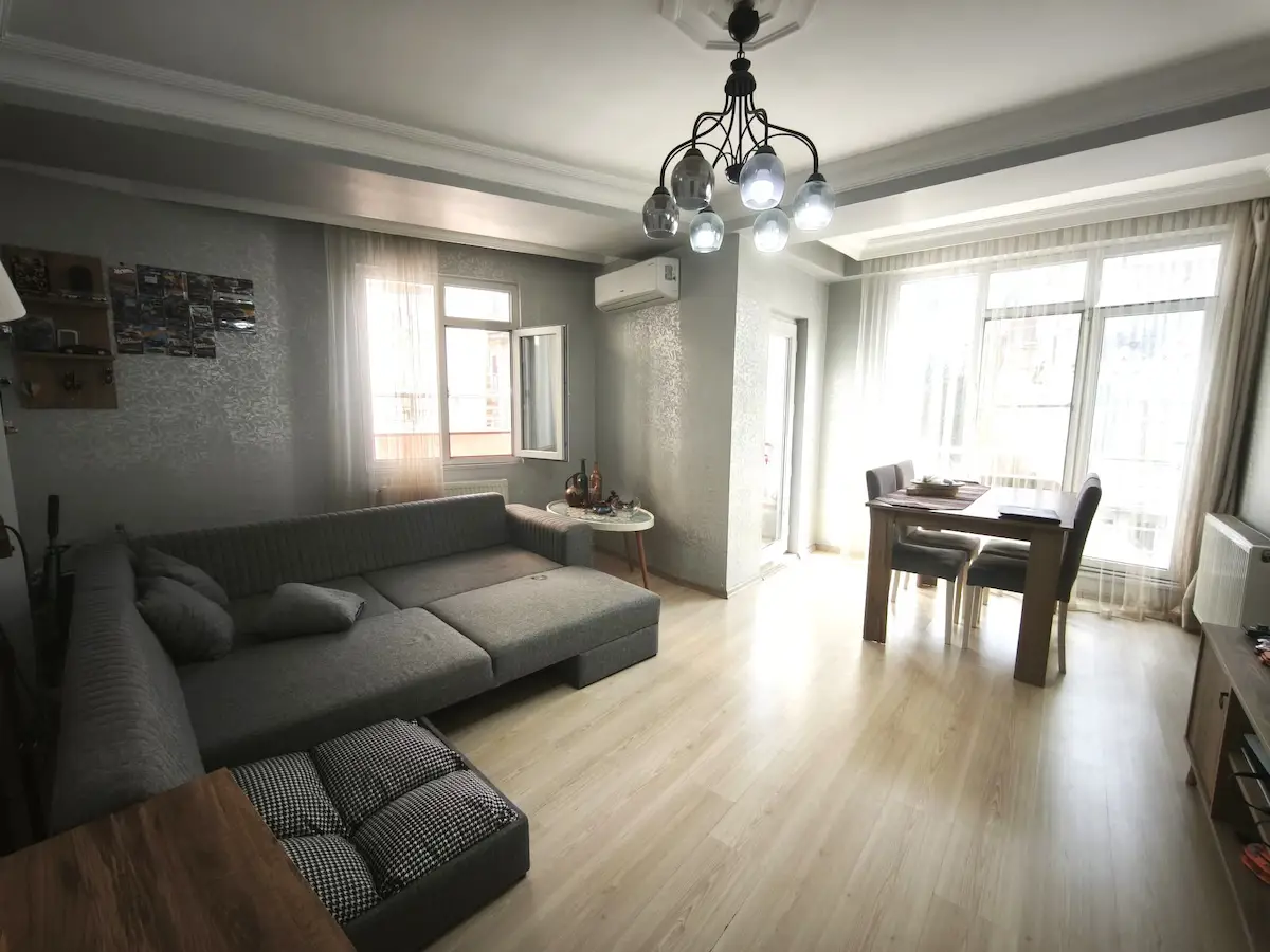 YENİBOSNA RADARA YAKIN SATILIK 2+1 DAİRE