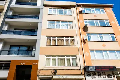 REMAX LEDA’DAN BAKIRKÖY MARMARAY YAKINI 2+1 EN ÜST KAT DAİRE