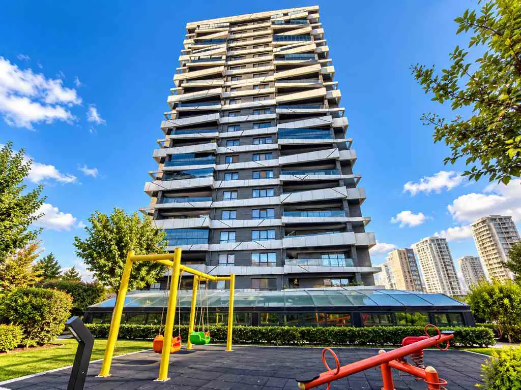 RE/MAX ENJOY ERHAN ÖZTÜRK'TEN
MALTEPE WLOFT DRAGOS'TA MUHTEŞEM DENİZ MANZARALI 3+1
SATILIK DAİRE