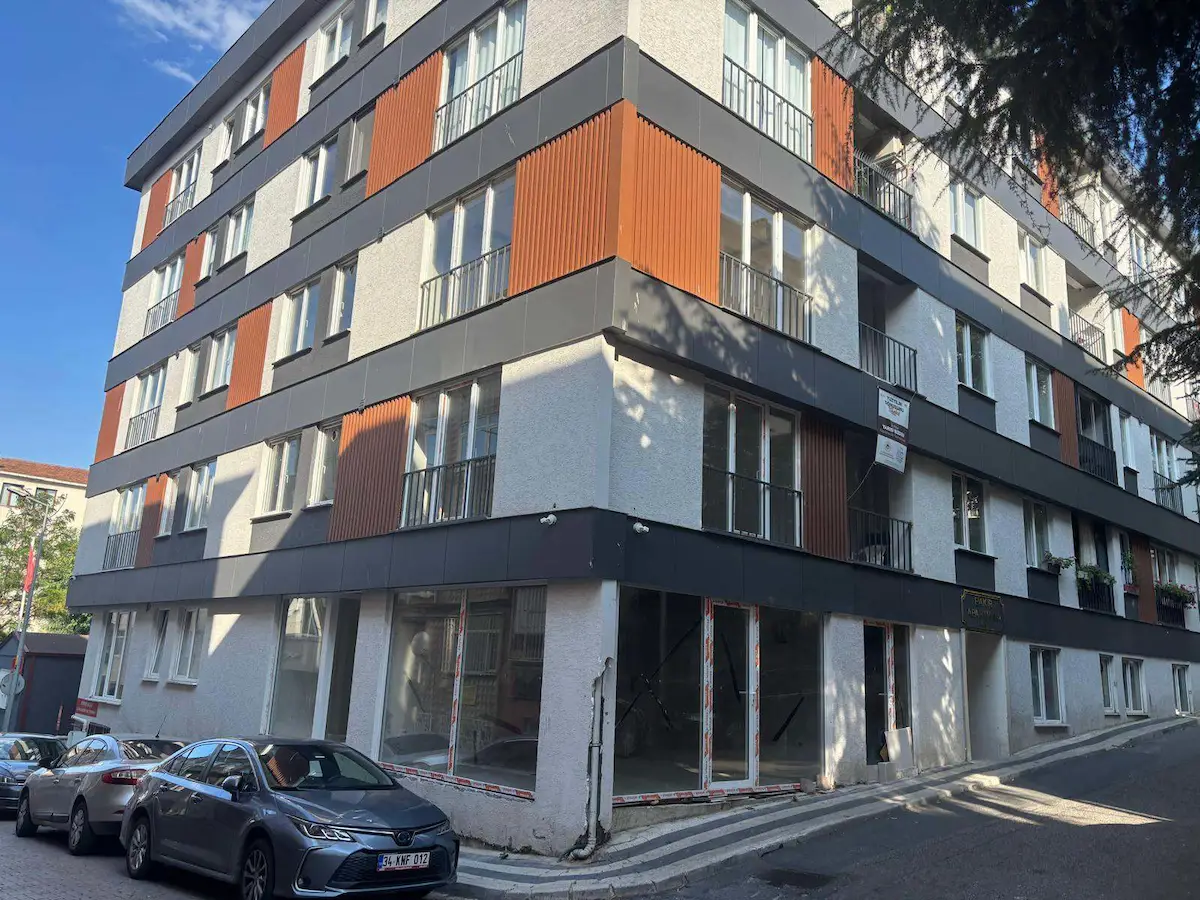 REMAX ASHILL ÜSKÜDAR VALIDE ATIK SATILIK 3+1 DAIRE