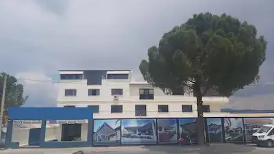 LAODİKYA'DA EMSALSİZ, TURİSTİK YA DA TİCARİ KULLANIMA UYGUN BİNA