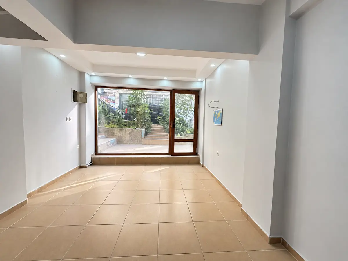 FATİHTE MERKEZİ KONUMDA SATILIK FIRSAT DÜKKÂN