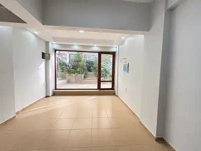 FATİHTE MERKEZİ KONUMDA SATILIK FIRSAT DÜKKÂN