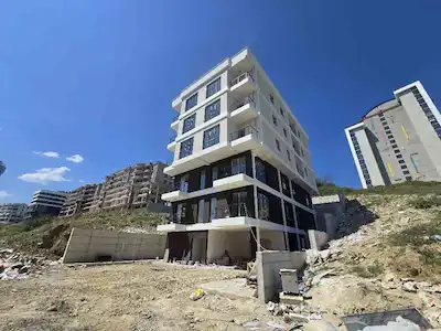 DİLAY BAŞTEKİN'DEN ALAÇAM CADDESİNE KOMŞU SATILIK SIFIR 1+1