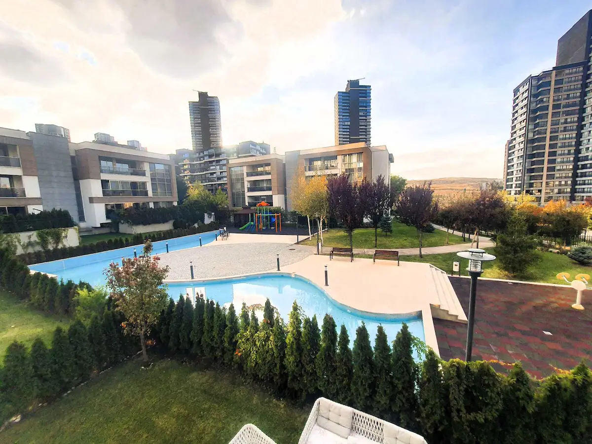 LOTUS BEYTEPE SİTESİ (KISA BLOKLARDA) ÜÇ CEPHELİ SATILIK 4+1 ARA KAT DAİRE