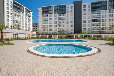 REMAX ADVANTAGETAN SHU 09 DA HAVUZ MANZARALI KÖŞE TIP 3+1 SATILIK DAIRE 