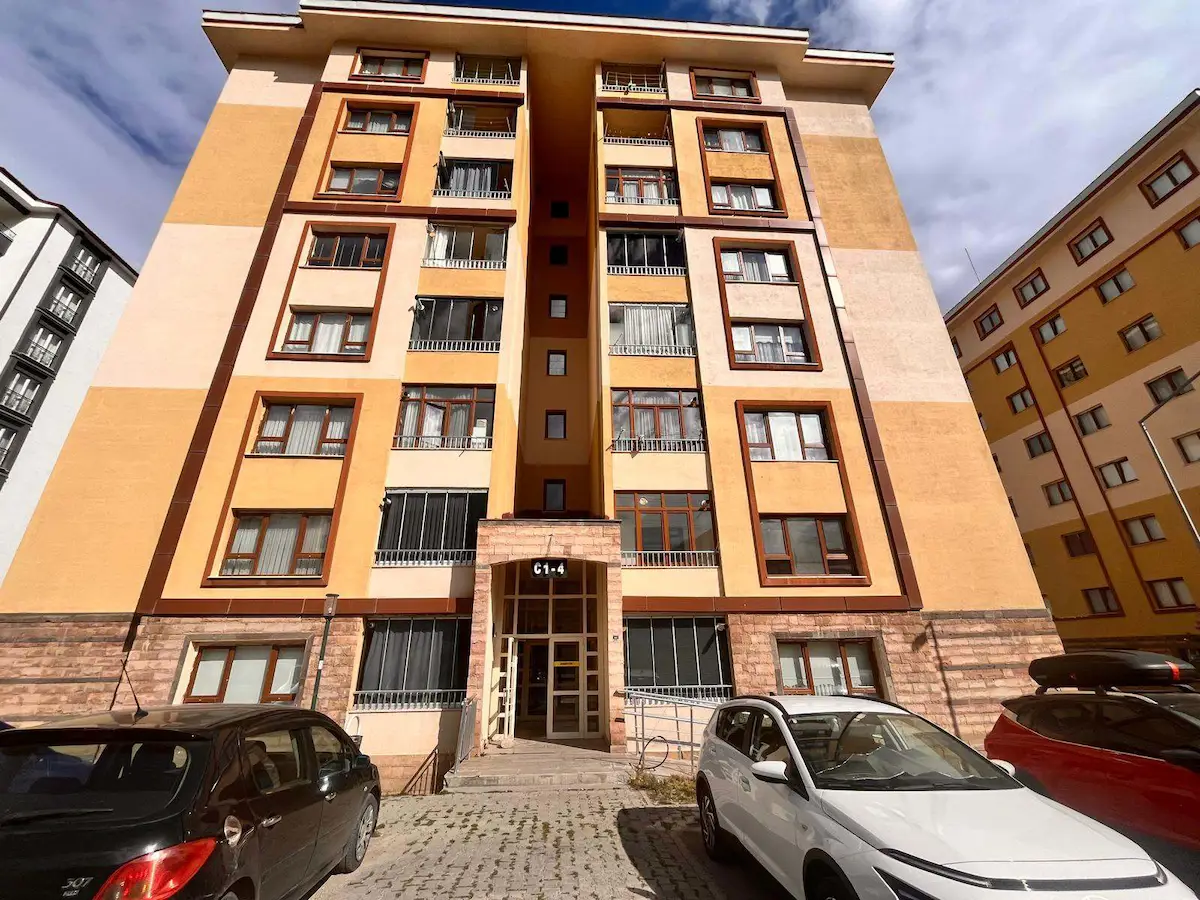 REMAX İLKE'DEN ZİRVE TOKİ'DE 3+1 KİRALIK DAİRE