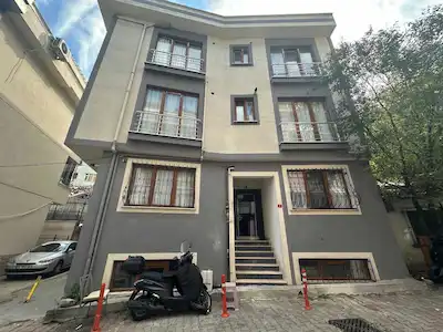 KAĞITHANE'DE İSKANLI GENÇ BİNADA 1+1 SATILIK DAİRE