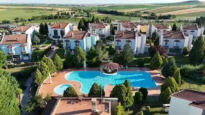 LÜLEBURGAZ’DA 5+1 | 400 M² BRÜT | 3 KATLI, 4 BANYOLU GENİŞ VİLLA