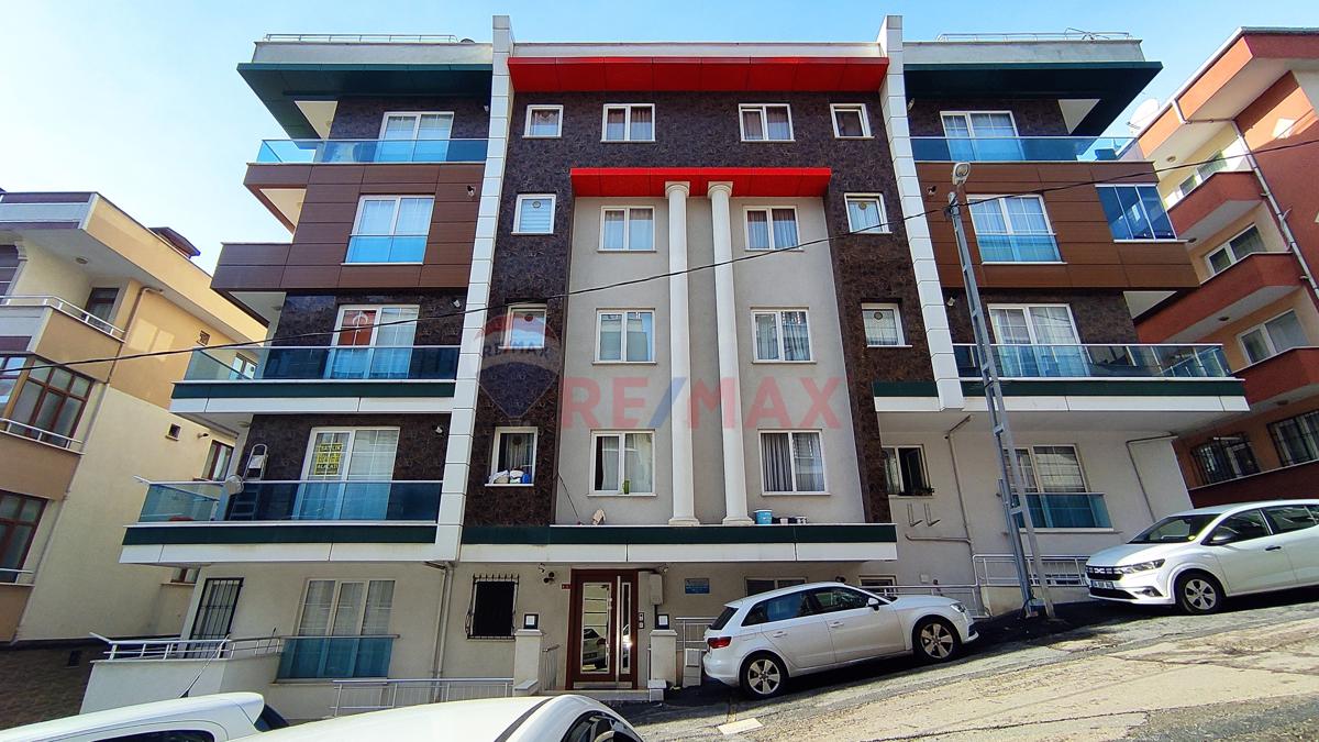 MALTEPE FINDIKLI'DA 3+1 ÇOK GENİŞ KULLANIŞLI TERASLI DAİRE