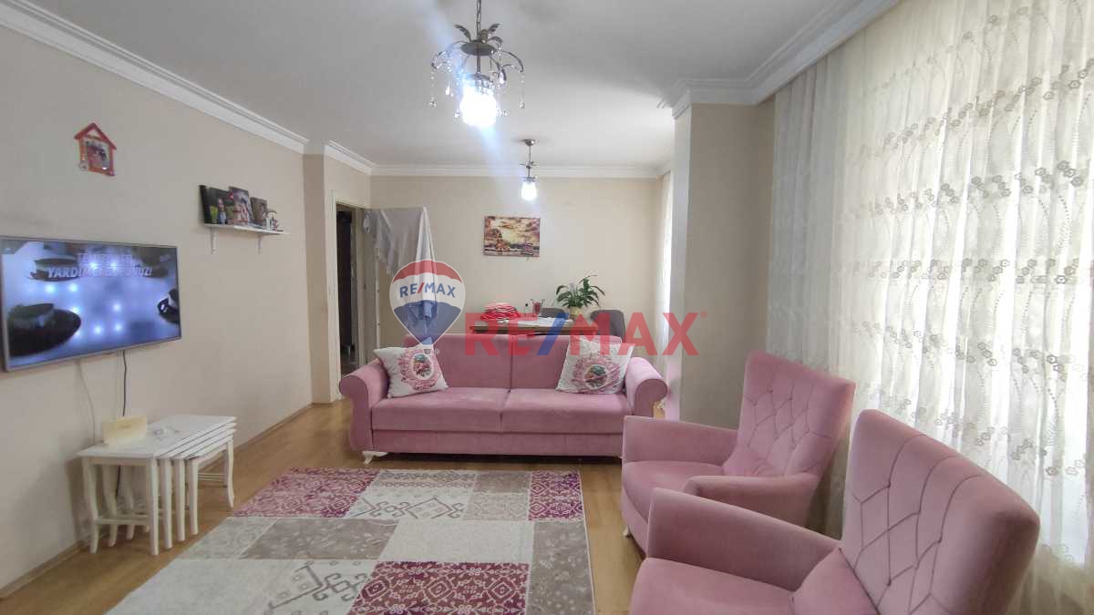 MALTEPE FINDIKLI'DA 3+1 ÇOK GENİŞ KULLANIŞLI TERASLI DAİRE