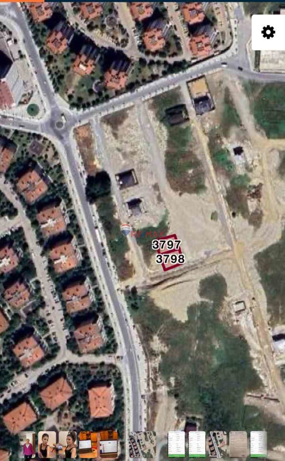 ARNAVUTKÖY HADIMKÖY VİLLA İMARLI SATILIK ARSA