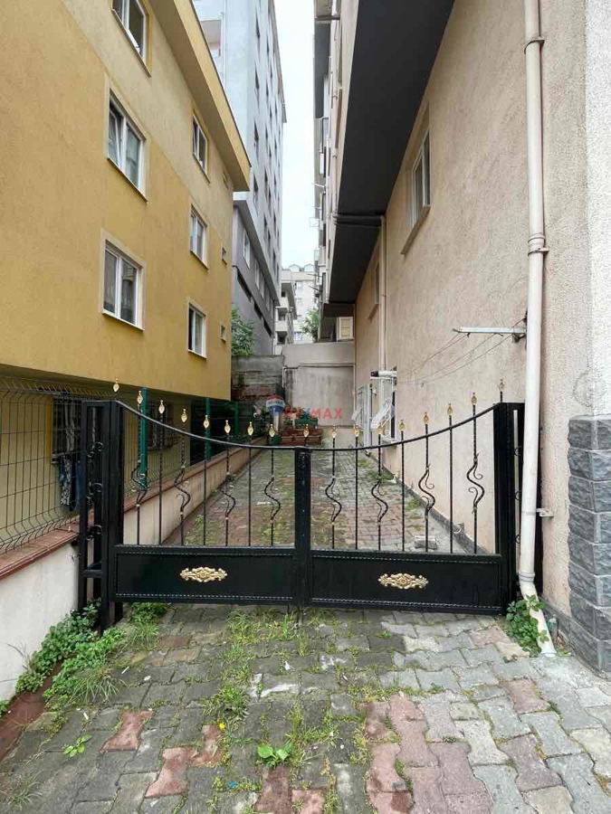 MALTEPE FINDIKLI’DA BAHÇE KULLANIMLI 1+1 KULLANIŞLI DAİRE