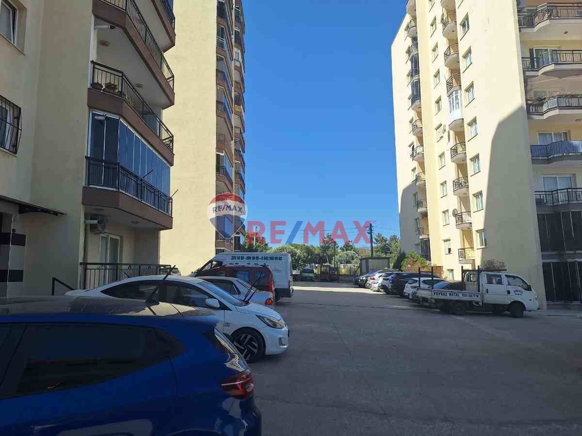 İZMİR BUCA MUSTAFA KEMAL MH. ARAKAT 143 M2 ARAKAT 3+1 SATILIK DAİRE