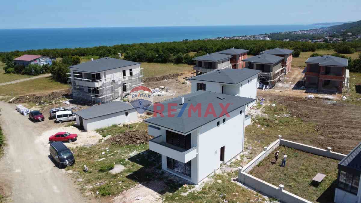 REMAX PARLA'DAN ATAKUM ÇATALÇAM'DA 4+1 SATILIK LÜX VİLLA