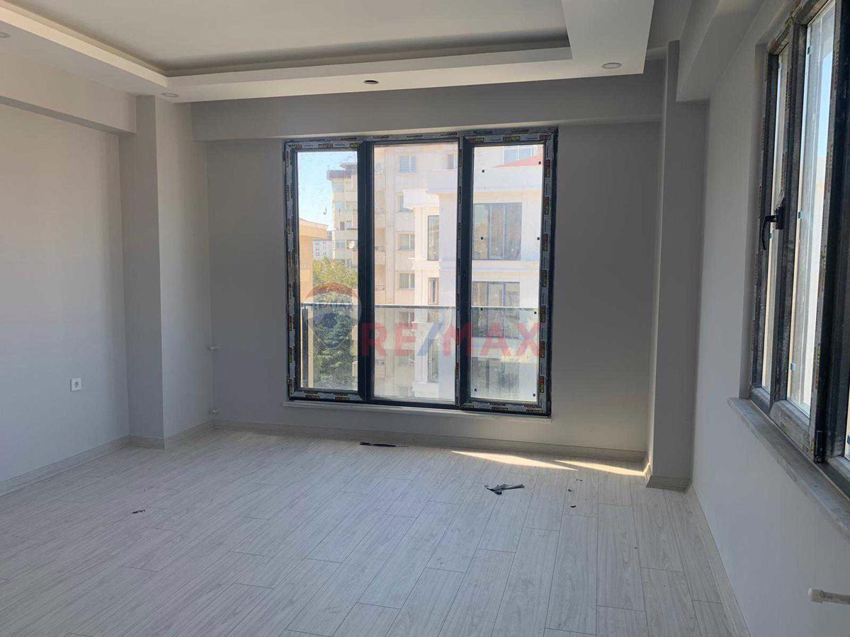 KARTAL KORDONBOYU’NDA KİRALIK 2+1 YENİ BİNADA DAİRE