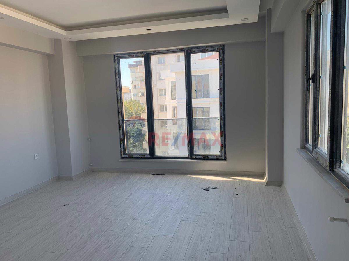 KARTAL KORDONBOYU’NDA KİRALIK 2+1 YENİ BİNADA DAİRE