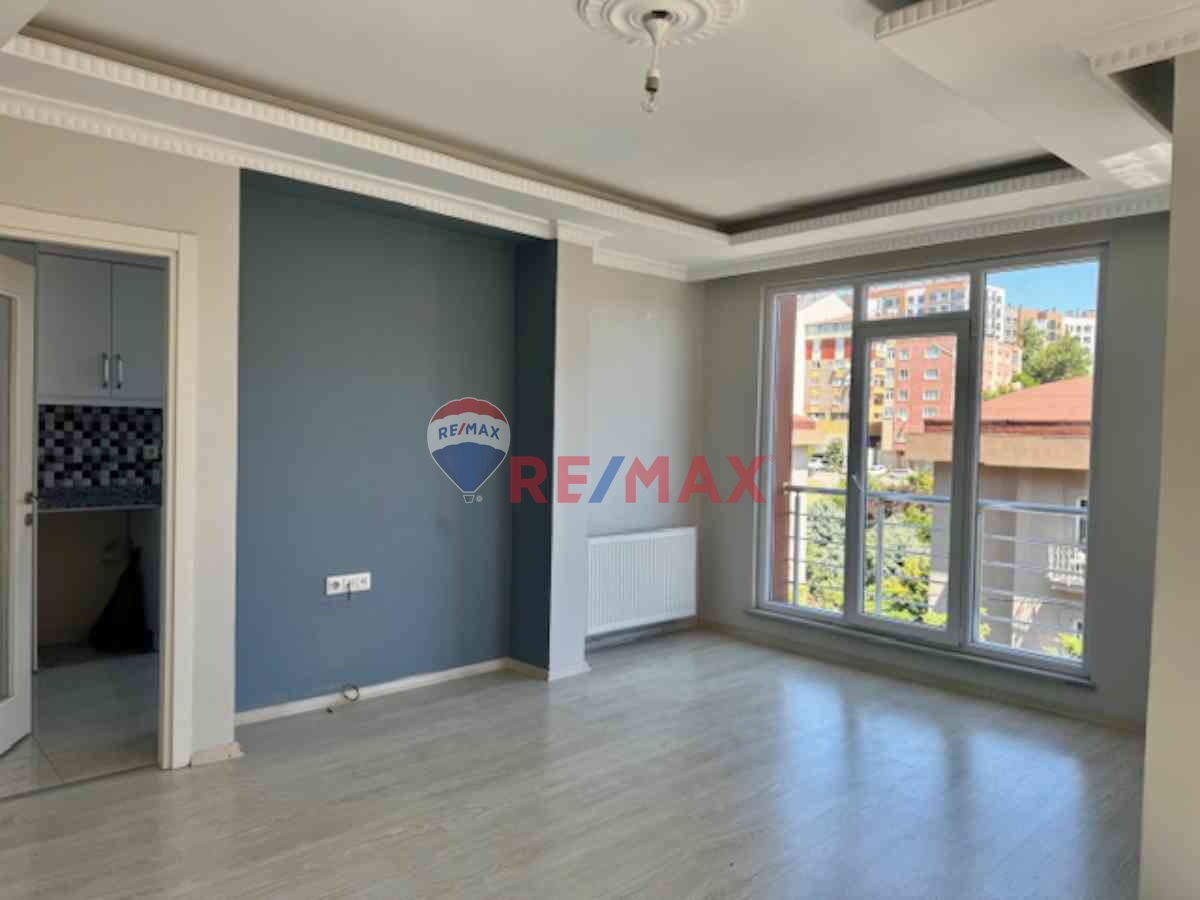 KAĞITHANE MERKEZ MAH.EGE SOKAKTA KİRALIK 2+1 DAİRE