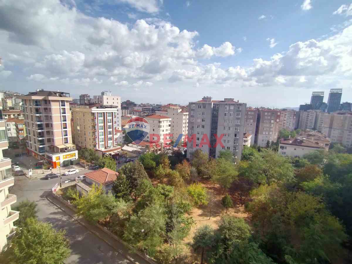 MALTEPE GİRNE MAH. GÜVEN SITESI BALKONLU SİTE İÇINDE GENİŞ 3+1