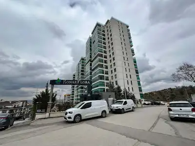 BÖLGENIN EN PRESTIJLI SITESI KONAK FLORADA 4+1