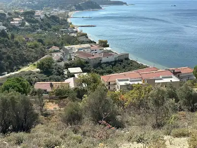 MARMARA ADASI ÇINARLI'DA DENIZ MANZARALI SATILIK VILLA ARSASI