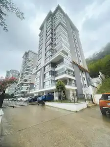 RE/MAX’TEN AFTA TEYYAREDÜZÜ KONUTLARINDA BAHÇELİ 4+1 SATILIK DAİRE