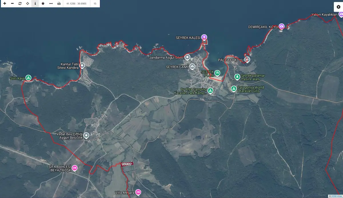 KANDIRA'DA SEYREK PLAJINA 2 KM MESAFEDE SATILIK KÖYİÇİ 5.616 M2 TARLA