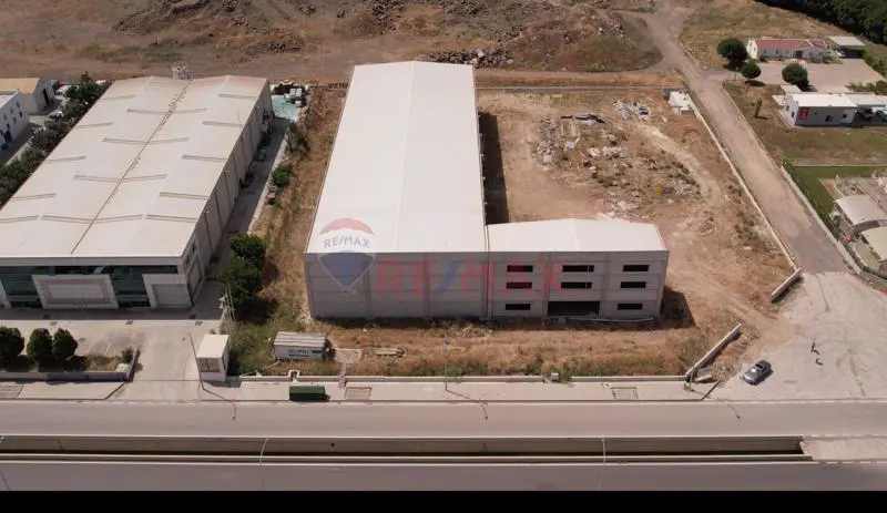 ALIAĞA ORGANIZE SANAYI BÖLGESI ALOSBI DE KIRALIK FABRIKA BINASI