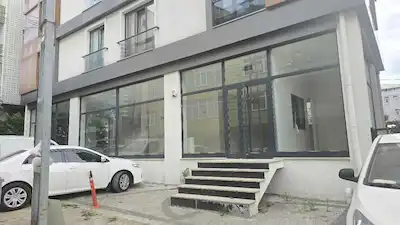 YUKARI DUDULLU NATO YOLUNA YAKIN DÜZ GIRIŞ 140 M² DEPO-MAĞAZA