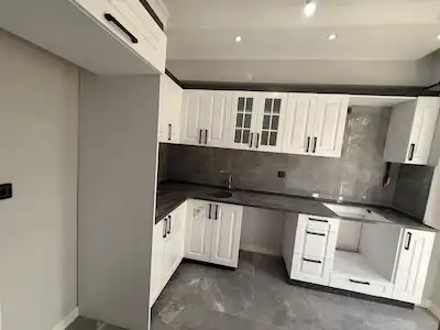 REMAX MYRADAN SERDAR MAHALLESİ MERKEZİ KONUMDA SIFIR 2+1 KİRALIK