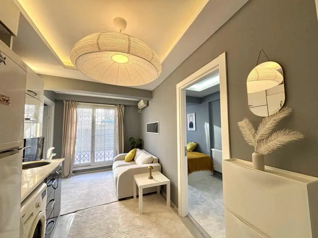YATIRIM FIRSATI! MERKEZİ KONUMDA KENDİNİ KISA SÜREDE AMORTİ EDEN YÜKSEK KİRA POTANSİYELLİ 2+1 DAİRE