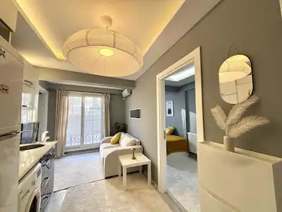 YATIRIM FIRSATI! MERKEZİ KONUMDA KENDİNİ KISA SÜREDE AMORTİ EDEN YÜKSEK KİRA POTANSİYELLİ 2+1 DAİRE