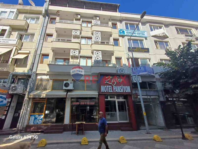 REMAX ŞEHİRDEN KOMPLE KİRALIK İŞYERİ