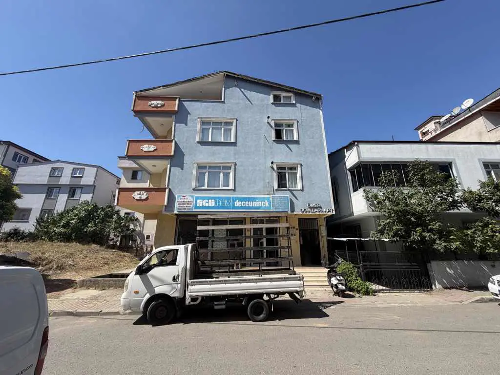 TUZLA ŞIFA MAHALLESI’NDE KOMPLE SATILIK BINA