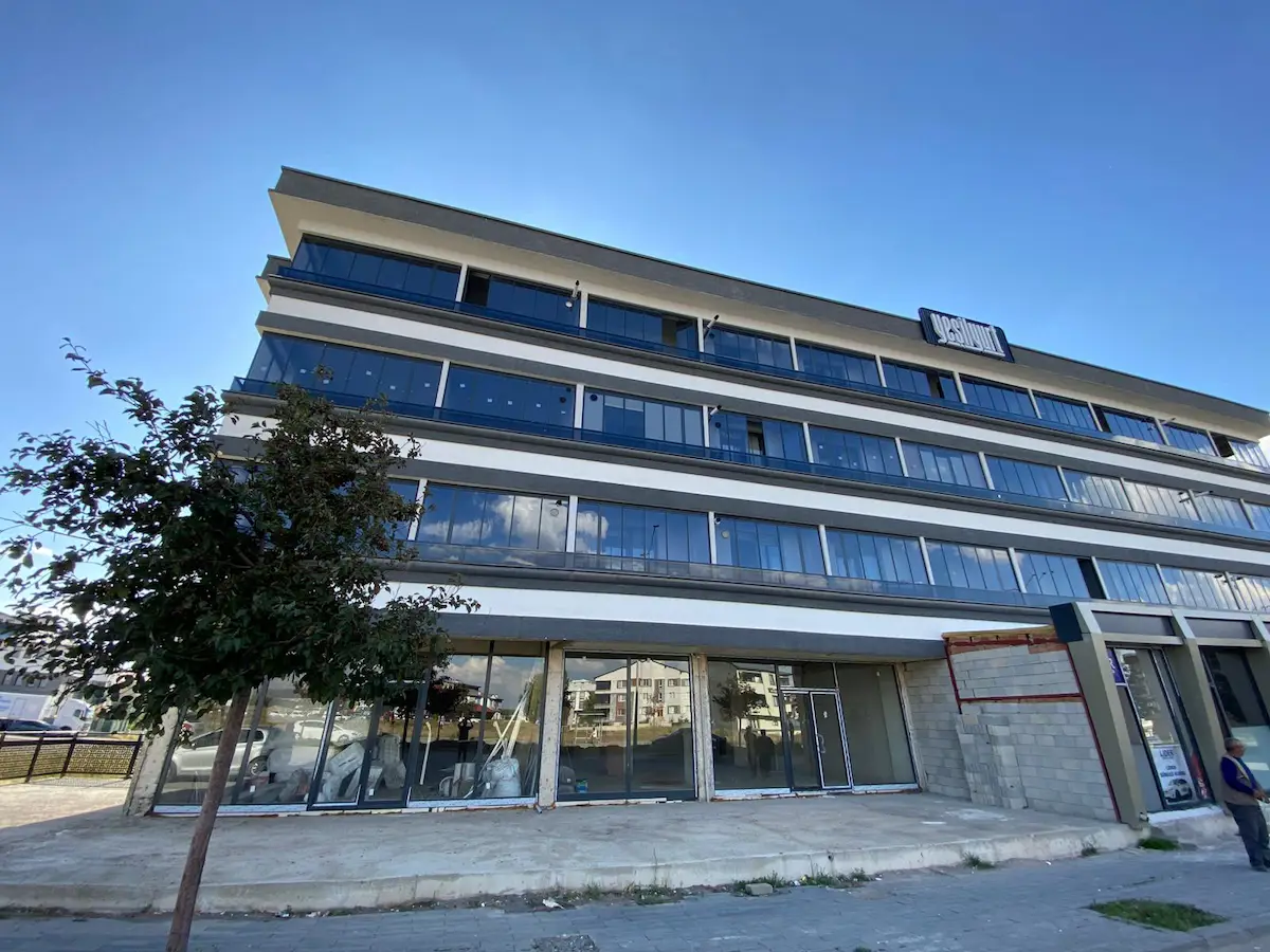 REMAX ARTIS'DEN DADAŞKENT'DE SATILIK İŞ YERI