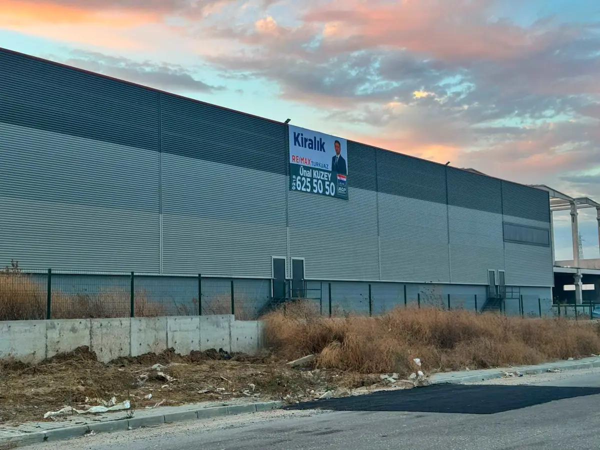 REMAX TURKUAZ KAPAKLI OSB DE KİRALIK FABRİKA