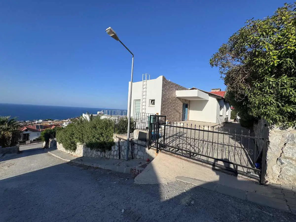 GİRNE ESENTEPE MERKEZ’DE EŞYALI 3+1 | 150 M² NET | 3 BANYO-3 WC | BOŞ VE HEMEN TAŞINMAYA HAZIR